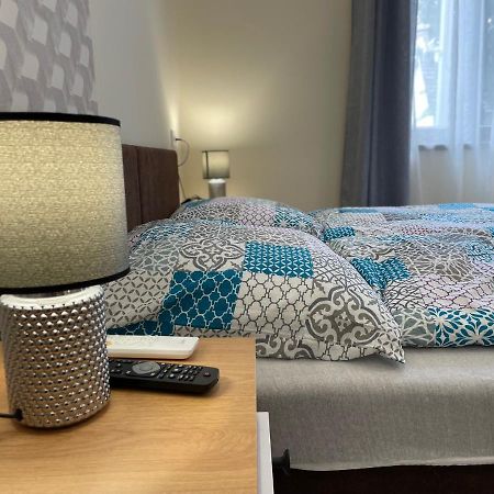 קישקונהלש Kovacs Apartmanhaz מראה חיצוני תמונה