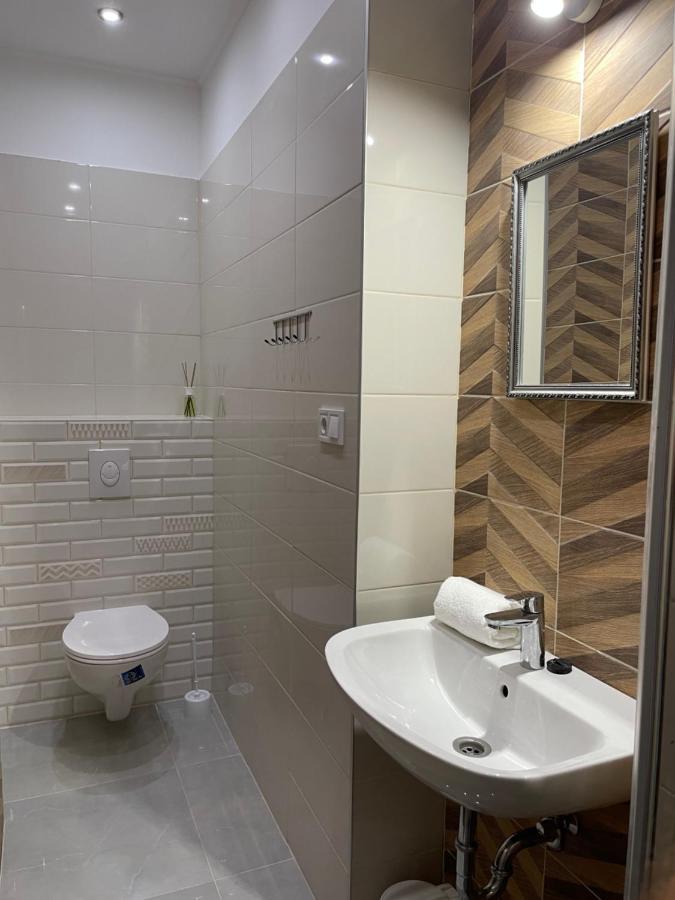 קישקונהלש Kovacs Apartmanhaz מראה חיצוני תמונה