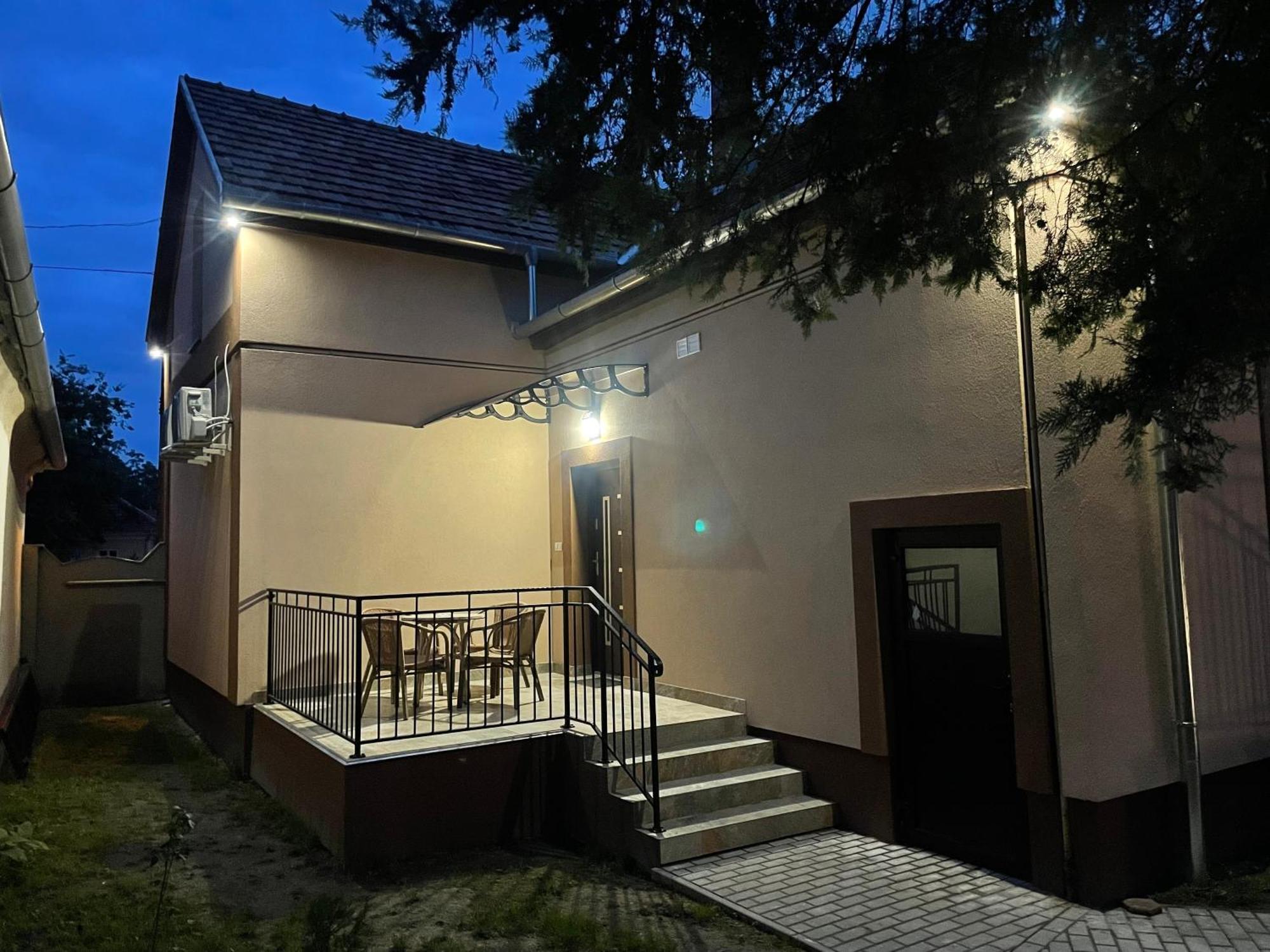 קישקונהלש Kovacs Apartmanhaz חדר תמונה